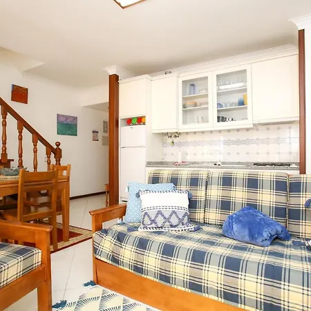 Do Castelo Apartment *